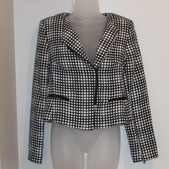 NWT L'AGENCE Black and white Jacket Size 4 women NWT - Picture 1 of 16